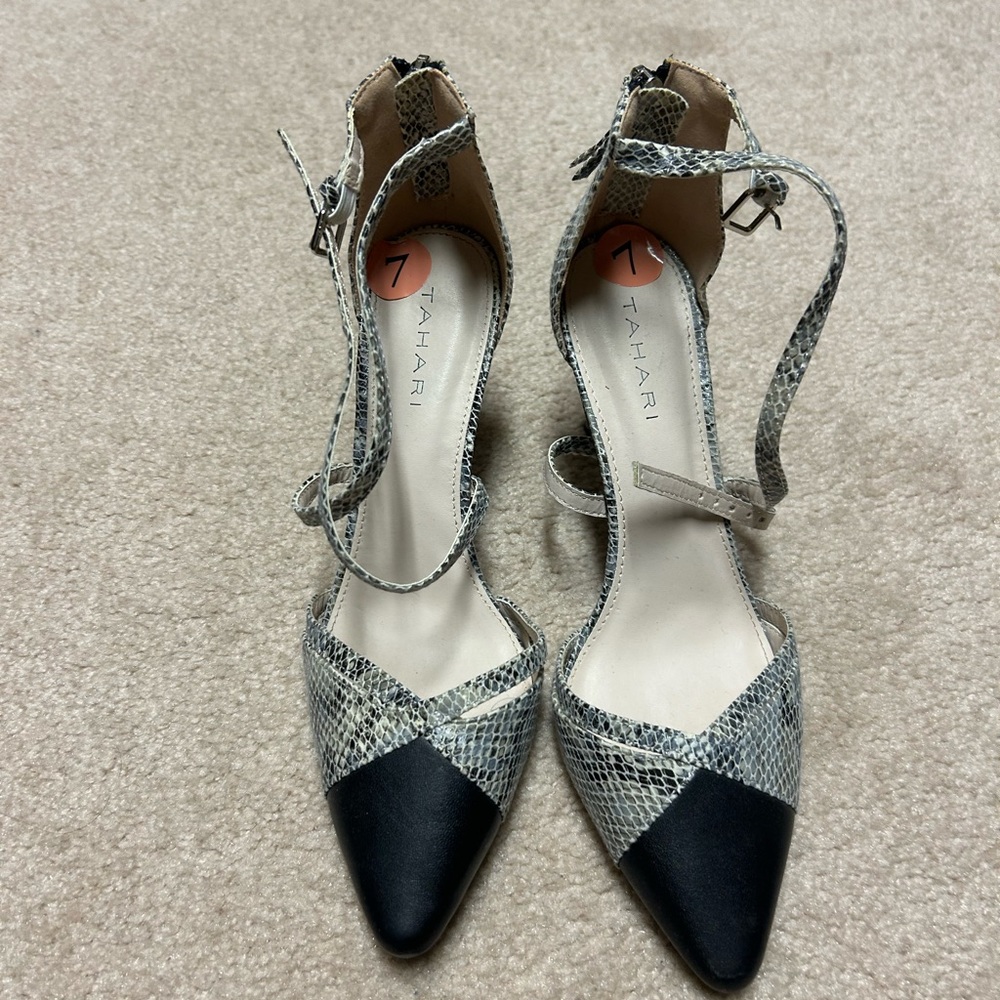 Tahari shoes